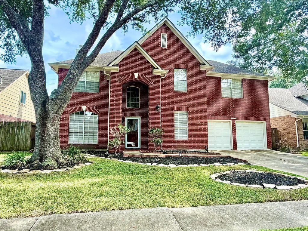 15819 Camp Fire Road, Friendswood