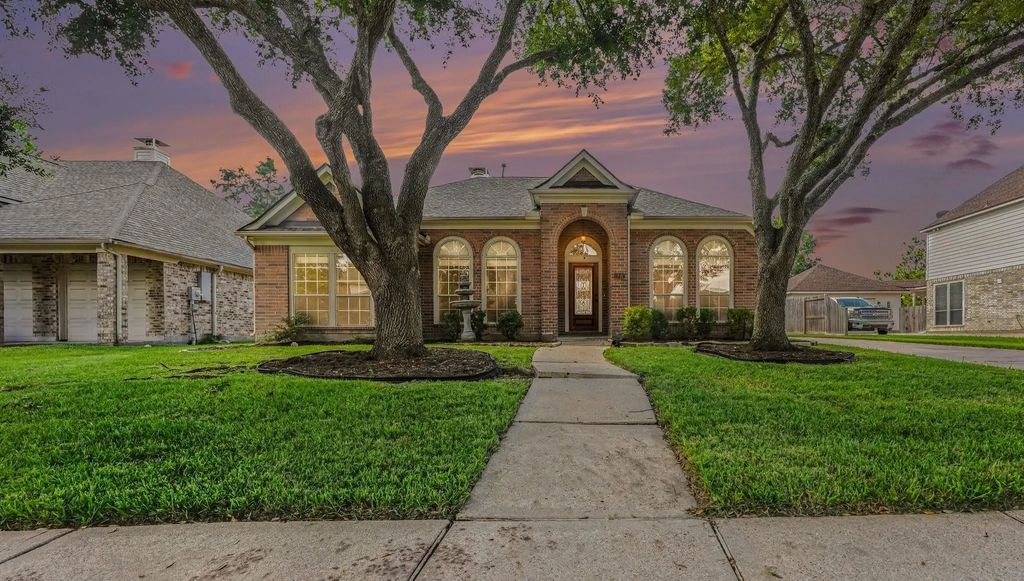 2892 Morning Pond Lane, League City
