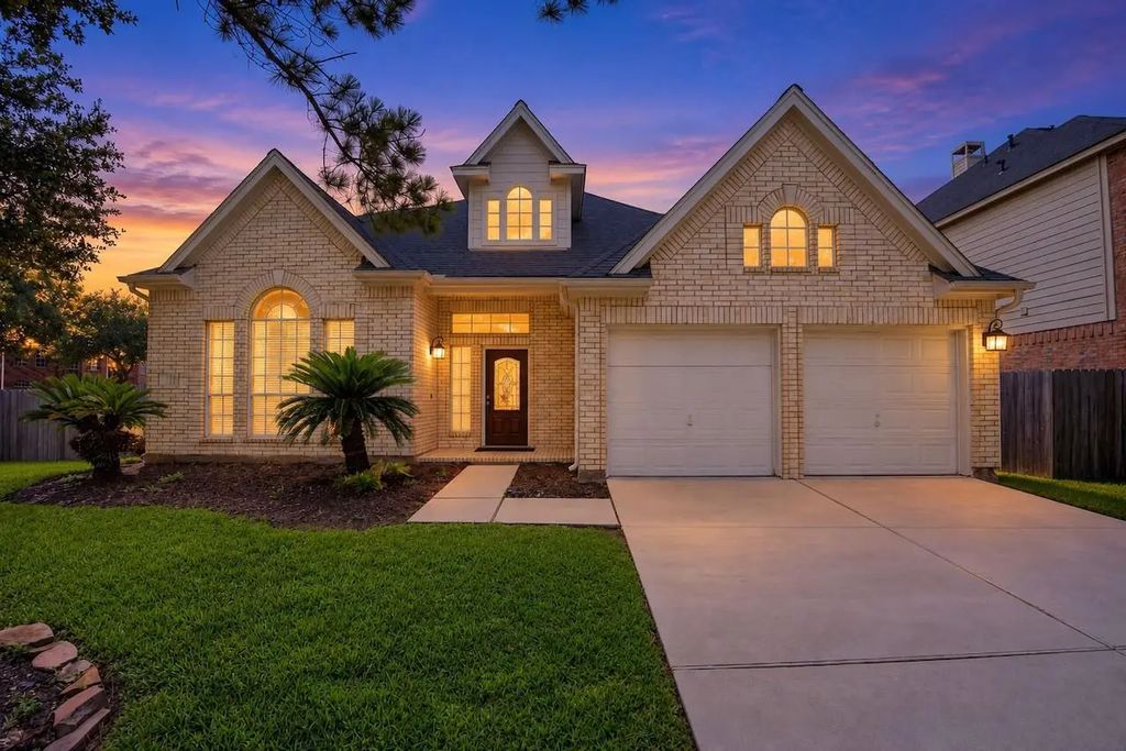2318 Stoneburg Court, Sugar Land