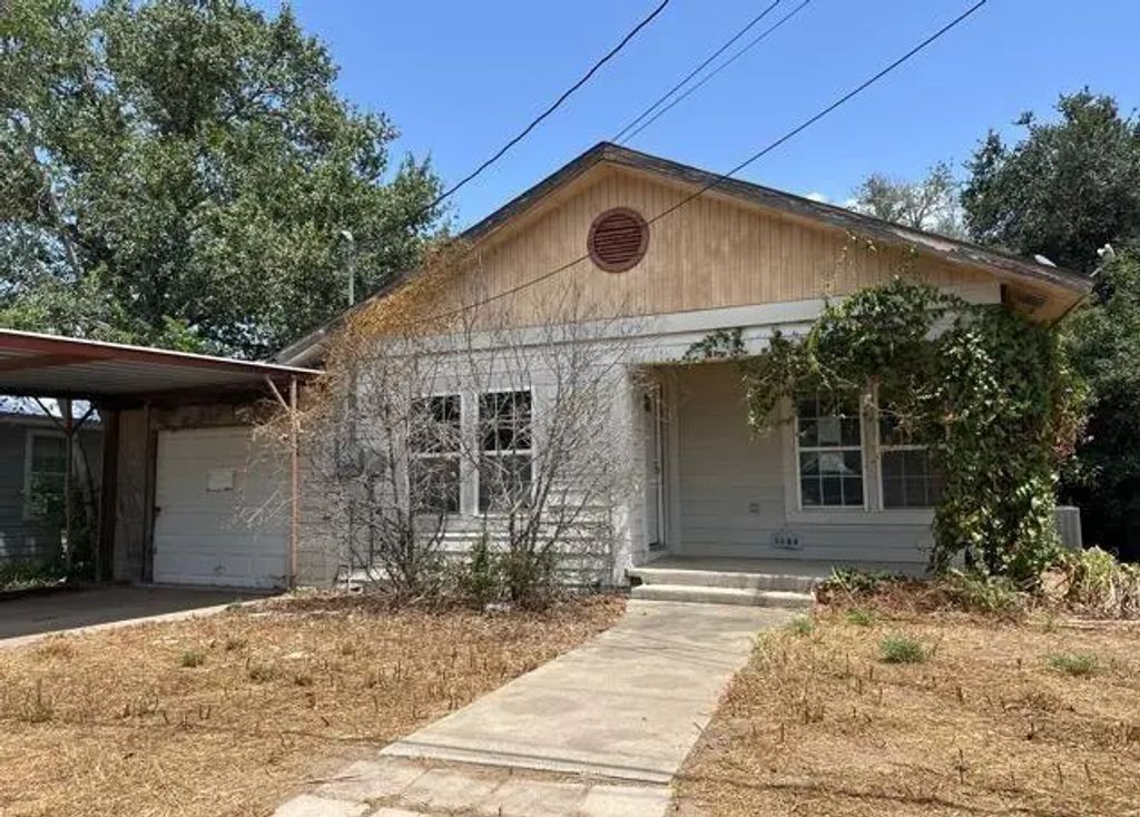 1508 N Hill Street, Three Rivers