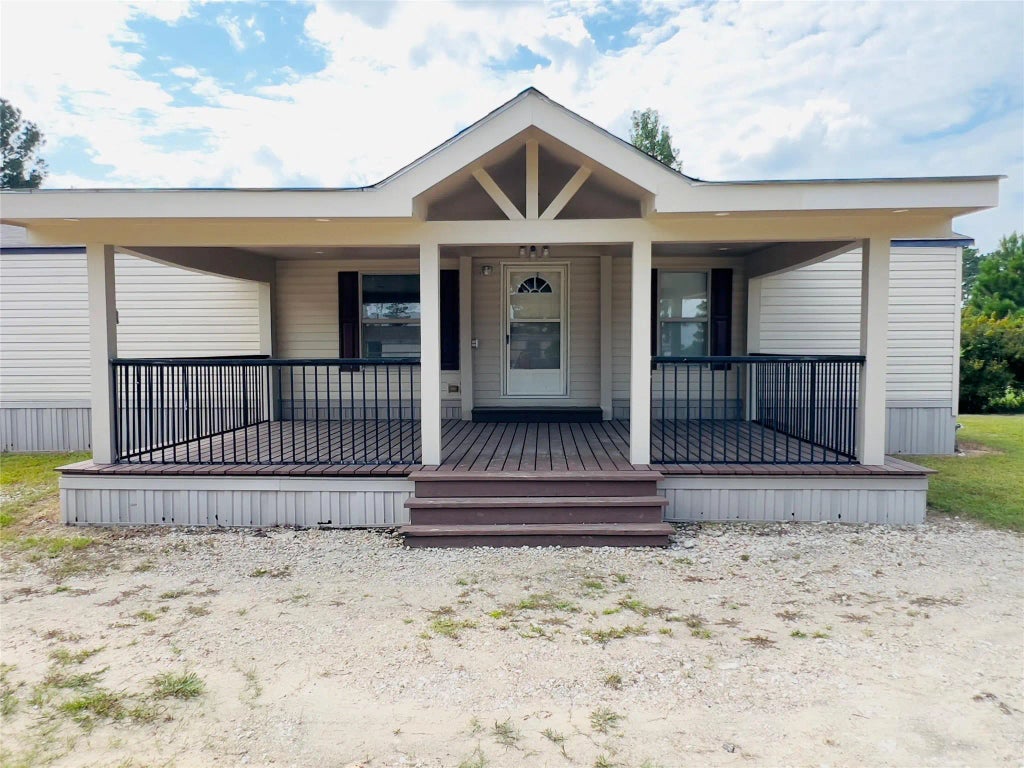 788 County Road 3479j, Cleveland