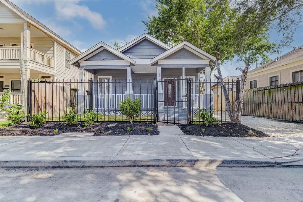 1606 Ruthven, Houston