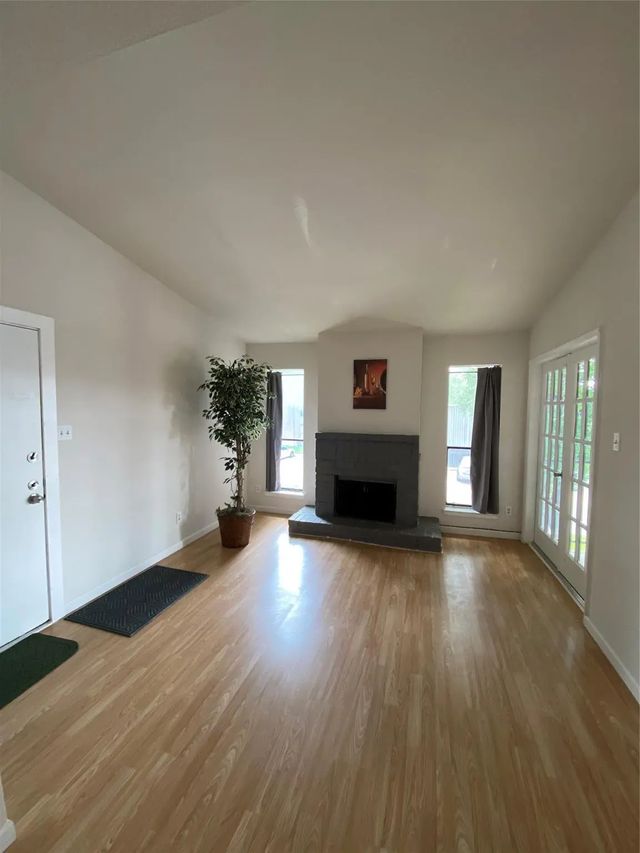 9000 Bissonnet Street 706, Houston