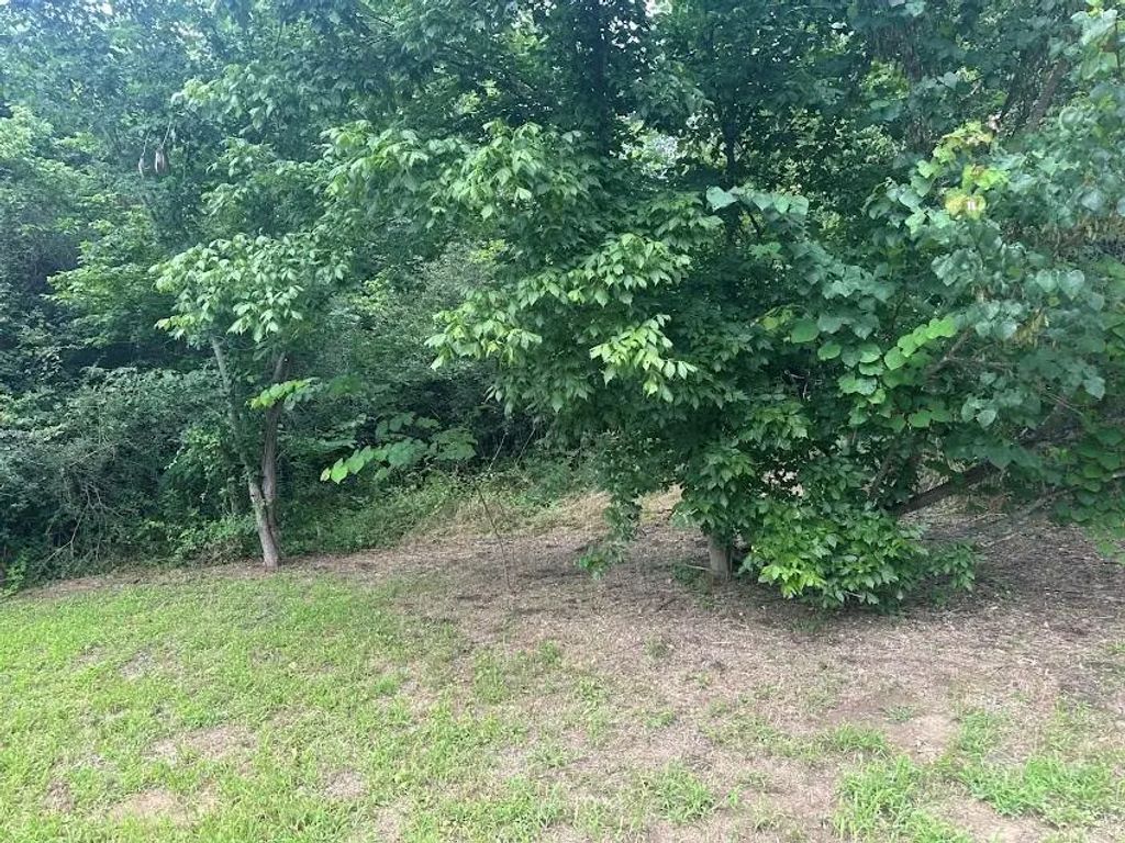 707 E Broadway Street, Winnsboro