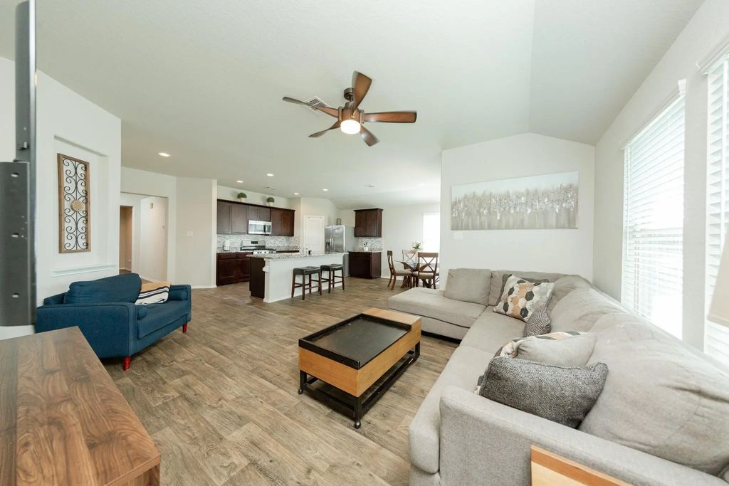 1830 Glademeadow Lane, Rosenberg