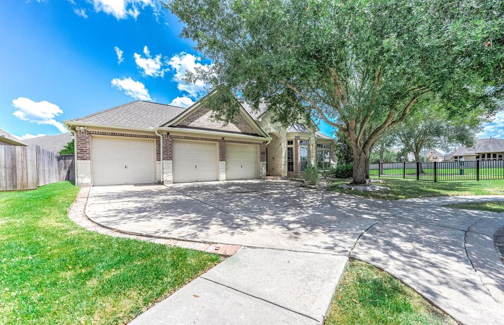 2313 Lilac Breeze Lane, Pearland