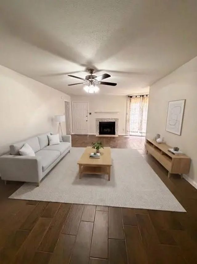 8271 Creekbend Drive 8271, Houston