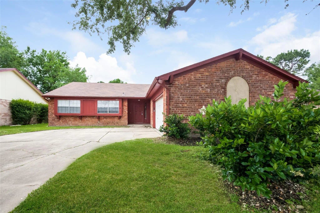 8615 Running Bird Lane, Houston