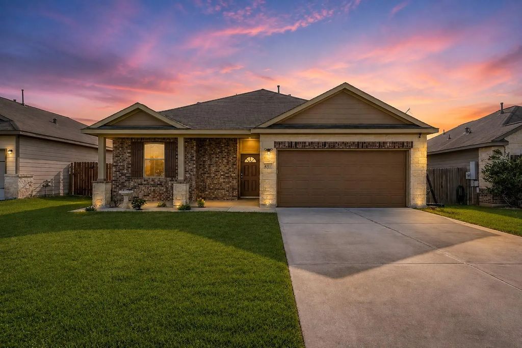 4707 Waukegan Road, Conroe