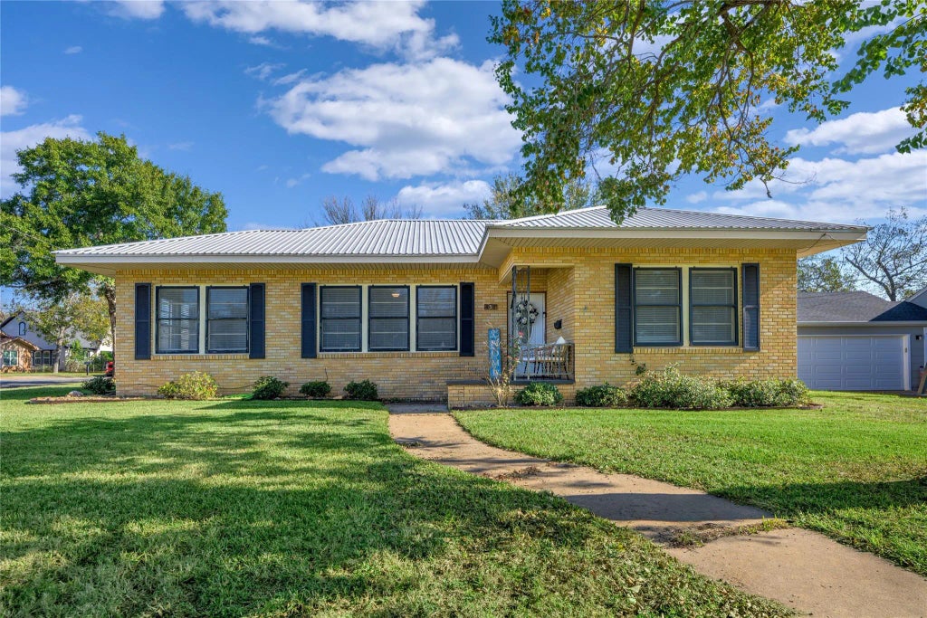 458 N Franklin Street, La Grange