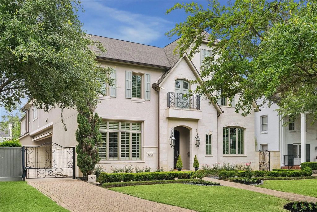 2242 Pelham Drive, Houston