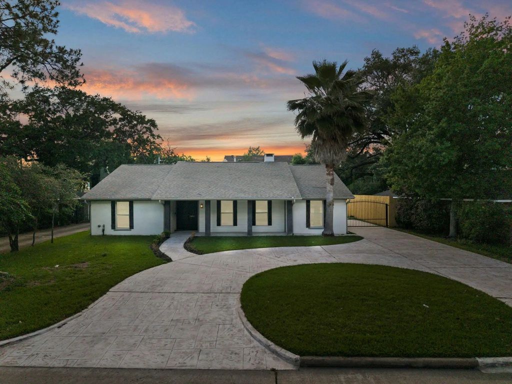 2402 Chimney Rock Road, Houston