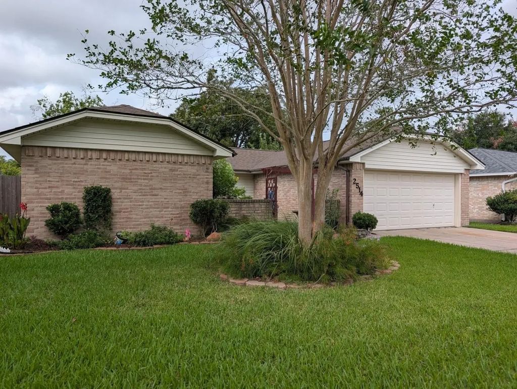 2514 Ewell Drive, League City
