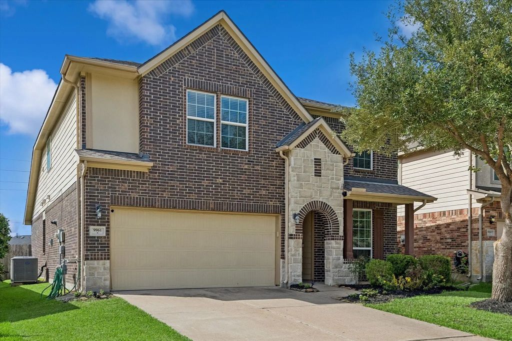 9961 Daisy Field Lane, Brookshire