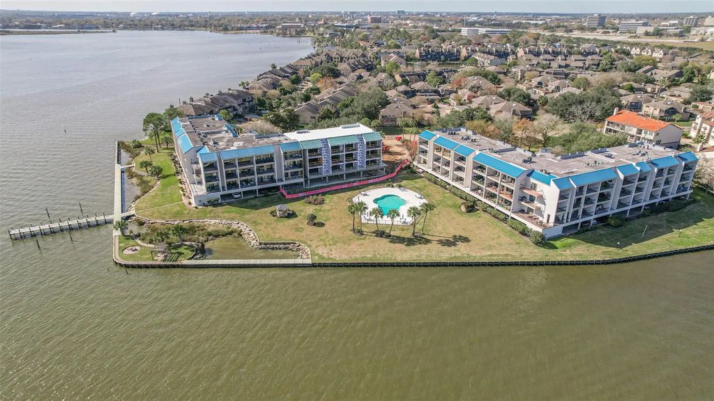 351 Lakeside Lane 105 A, Houston