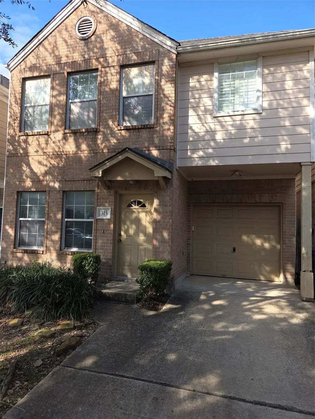 315 Plaza Del Sol Park, Houston