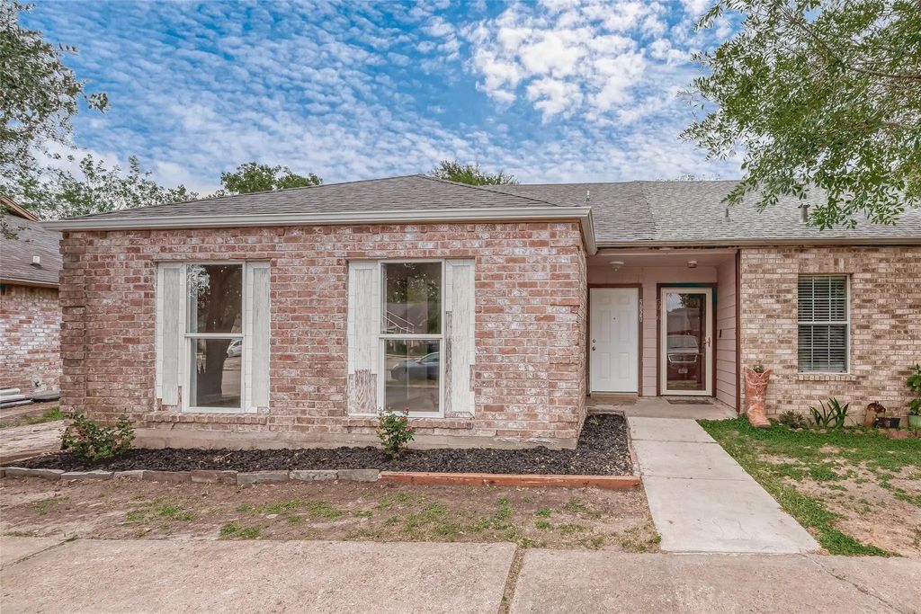 5020 Ridgevan Drive, Houston