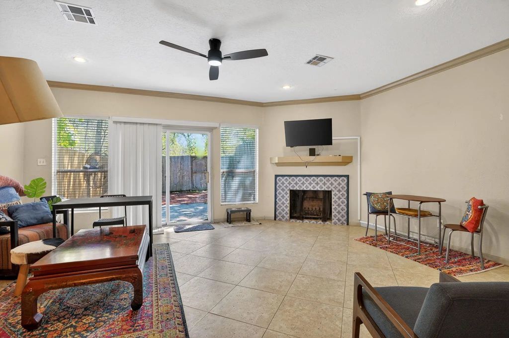 12203 Glenview Drive Drive, Montgomery