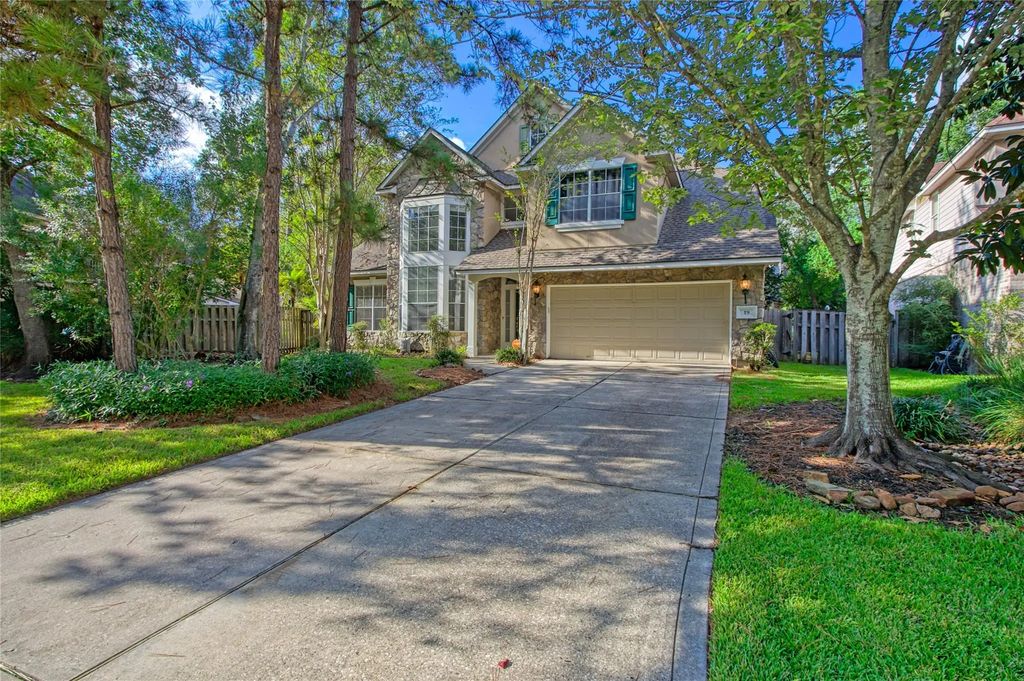 19 E Sundance Circle, The Woodlands