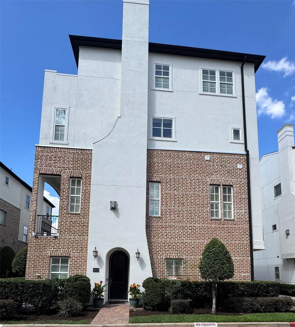 9626 Fannin Station W, Houston