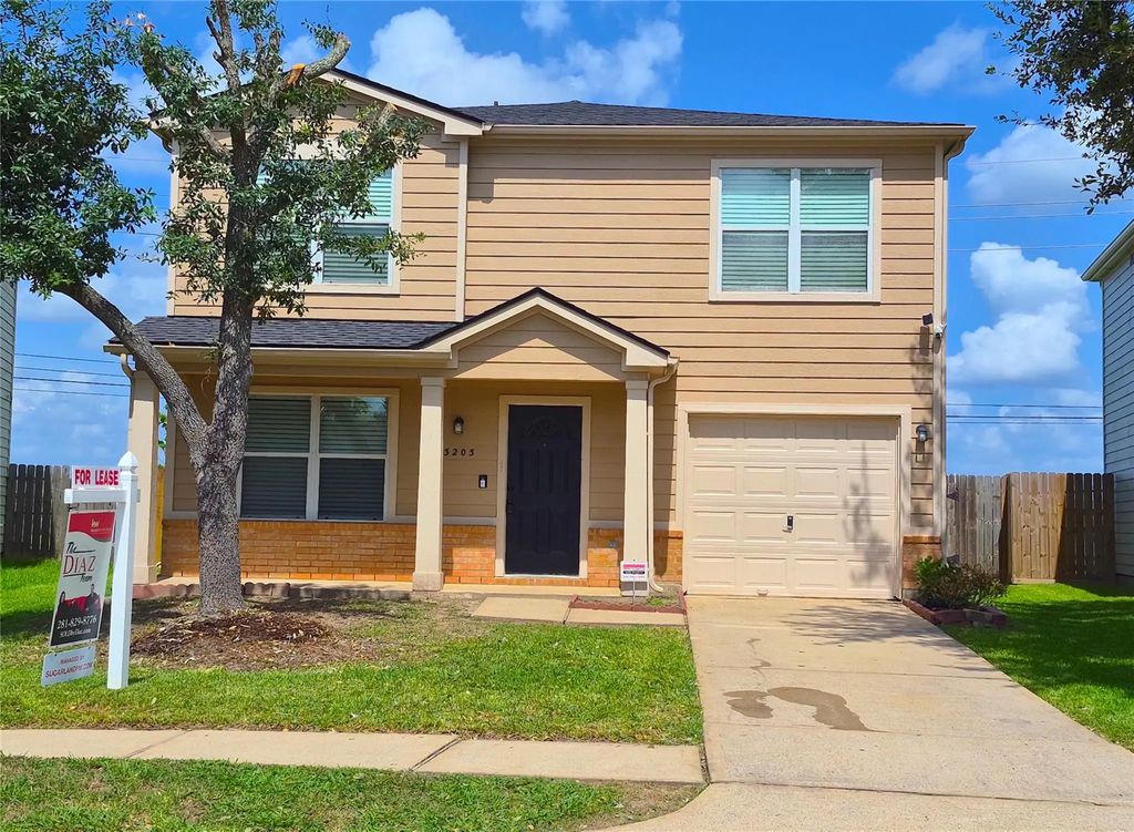 3203 Becker Glen Street, Fresno