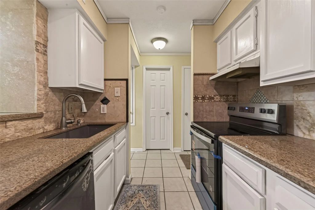10075 Westpark Drive 84, Houston