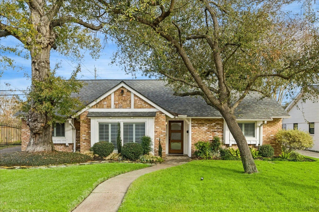 1526 Foxwood Road, Houston