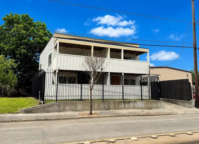 3917 Harrisburg Boulevard, Houston