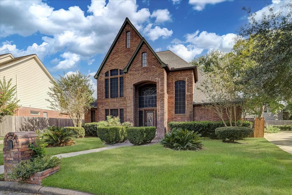 8027 Danette Court, Spring