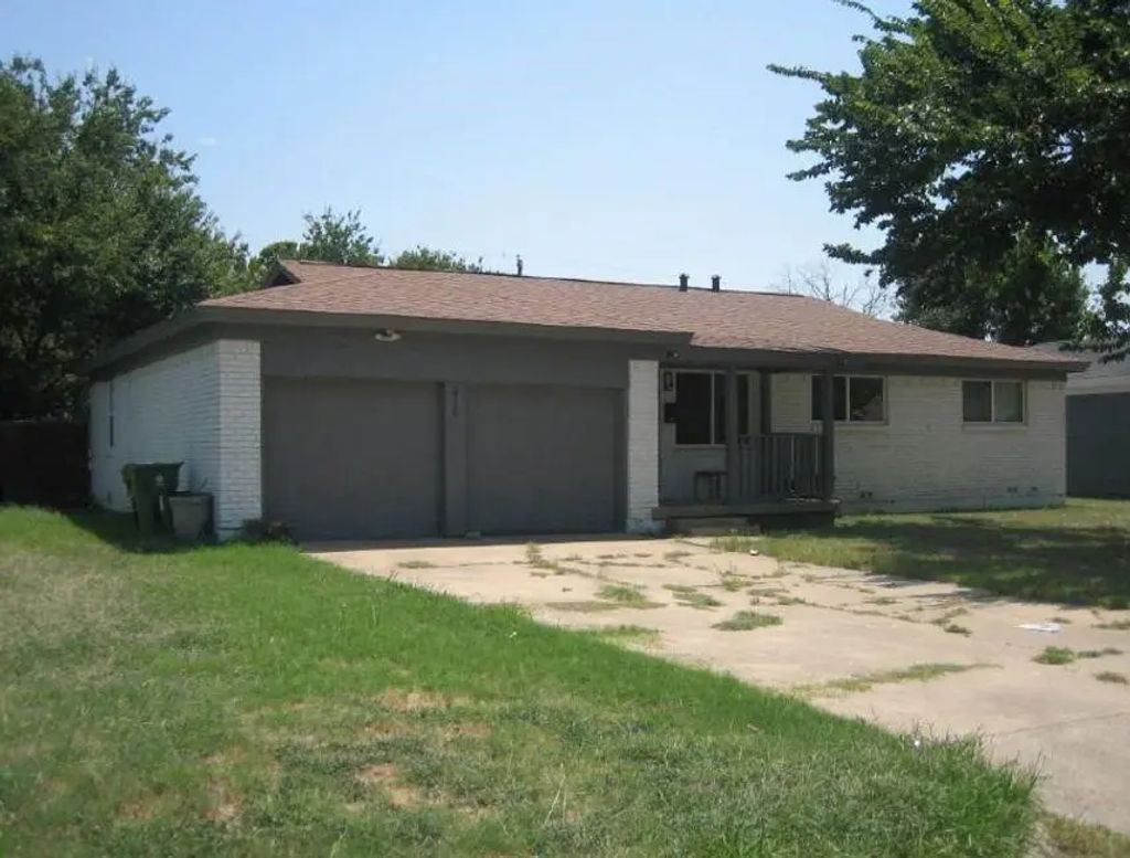 2716 Cedar Park Boulevard, Fort Worth