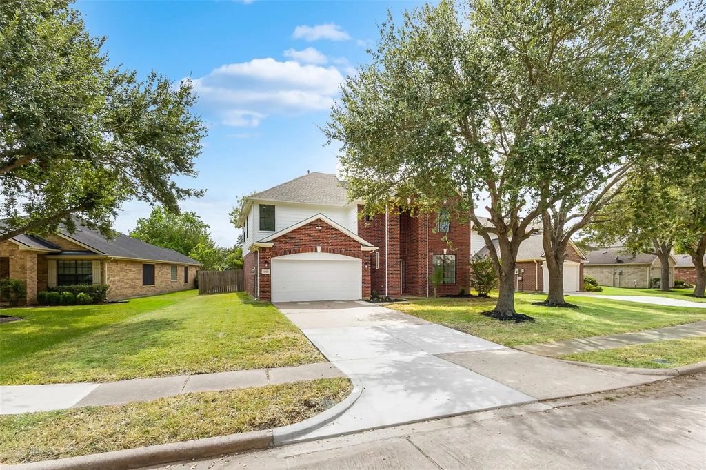 2522 Willow Springs Lane, Sugar Land