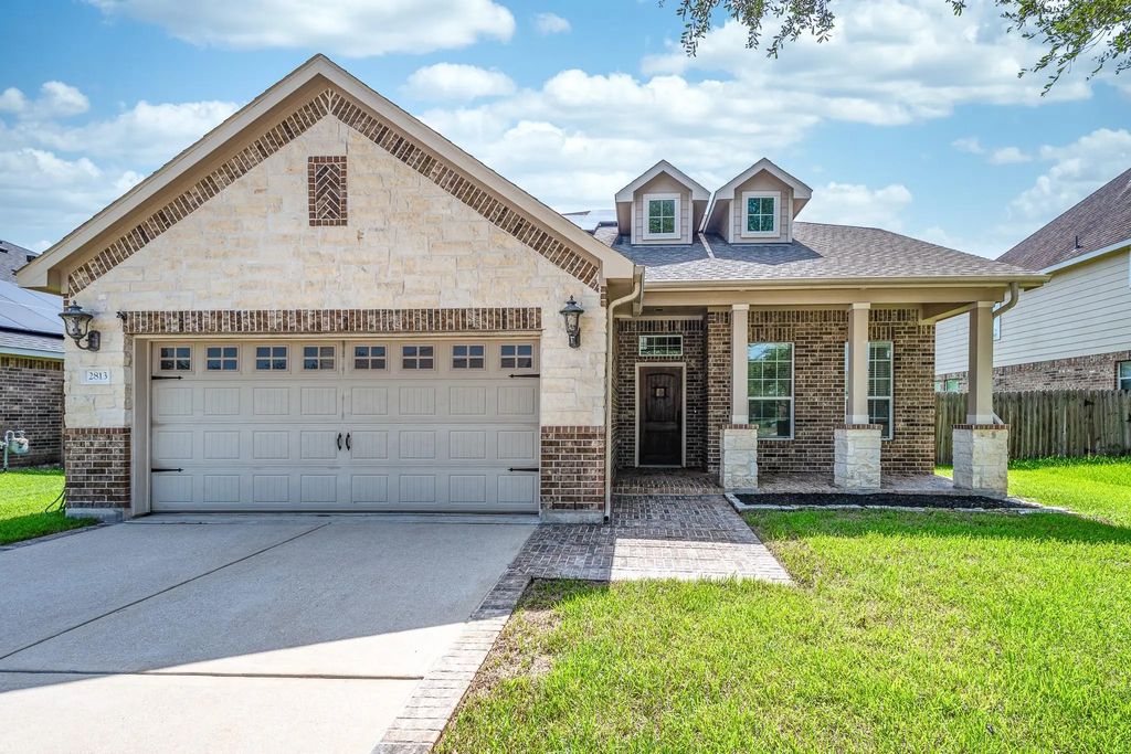 2813 Lost Maples Drive, Pearland