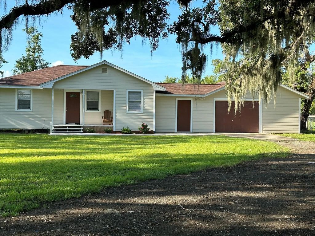 5249 County Road 353, Brazoria