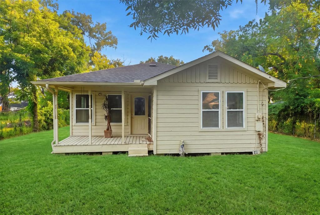 9318 Bertwood Street, Houston
