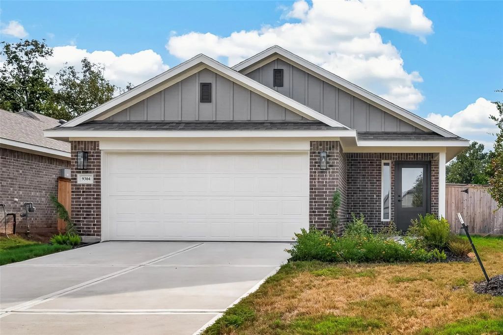 9304 Hard Rock Road, Conroe