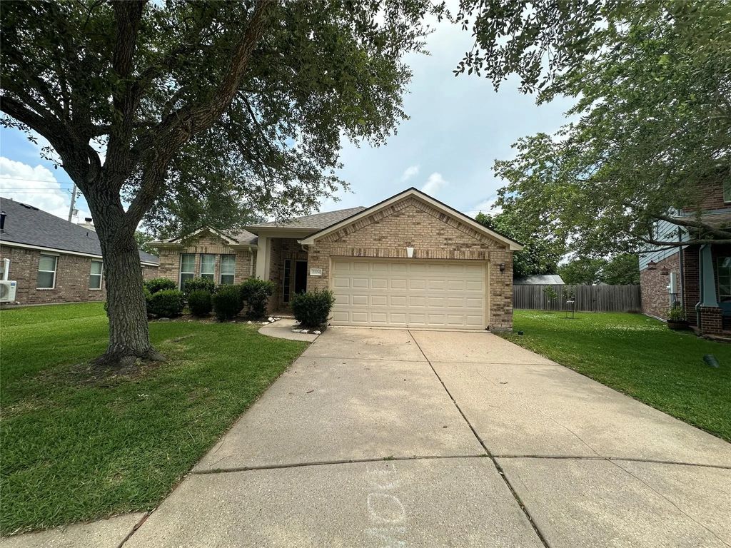 2704 Quail Dove Lane, League City