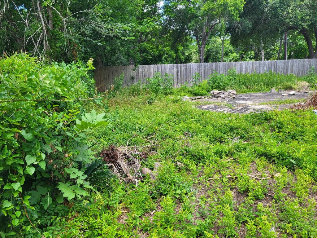 9316 Neville Avenue, Hitchcock