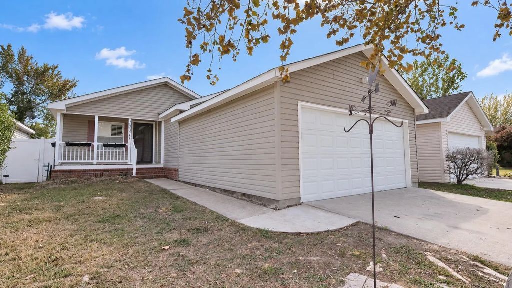 10011 Berrybriar Lane, Tomball