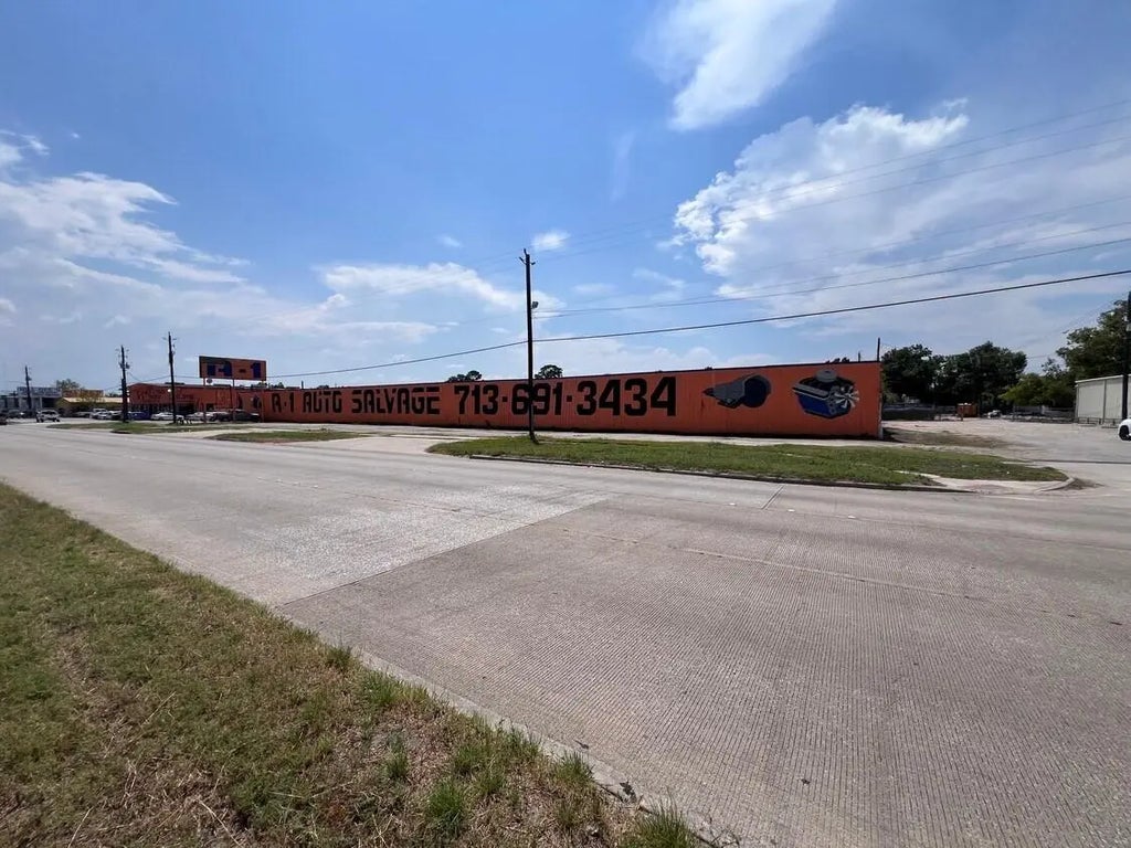 6315 N Shepherd Drive N, Houston