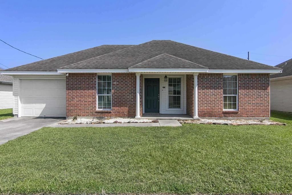 5775 Shadowbend Circle S, Lumberton