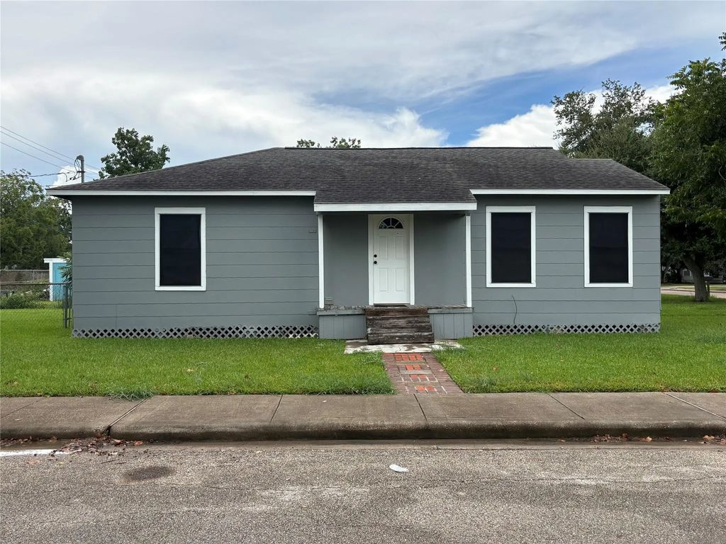 1603 W 8th Street, Freeport