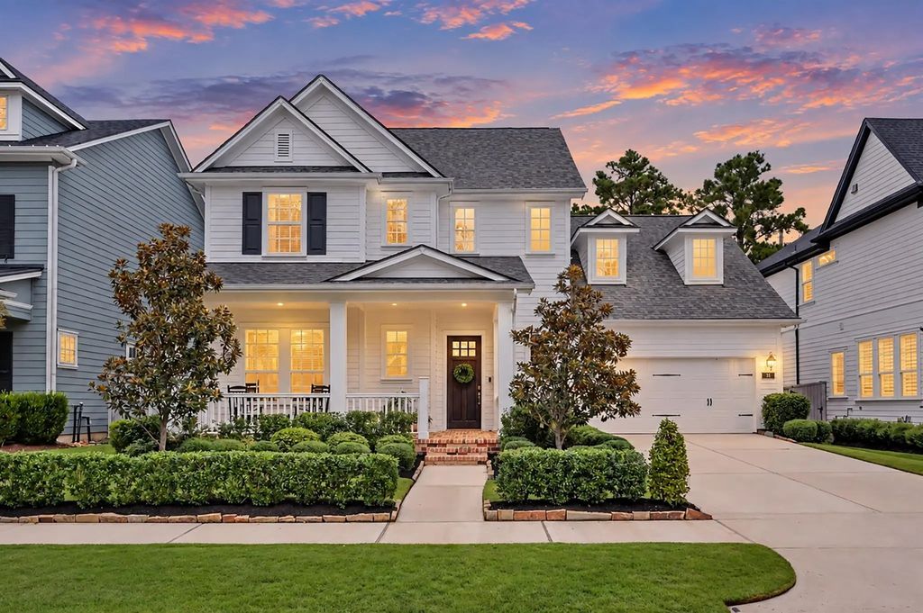35 W Sawyer Ridge Drive, The Woodlands