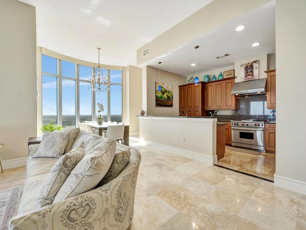 4821 Nasa Parkway 23w, Seabrook