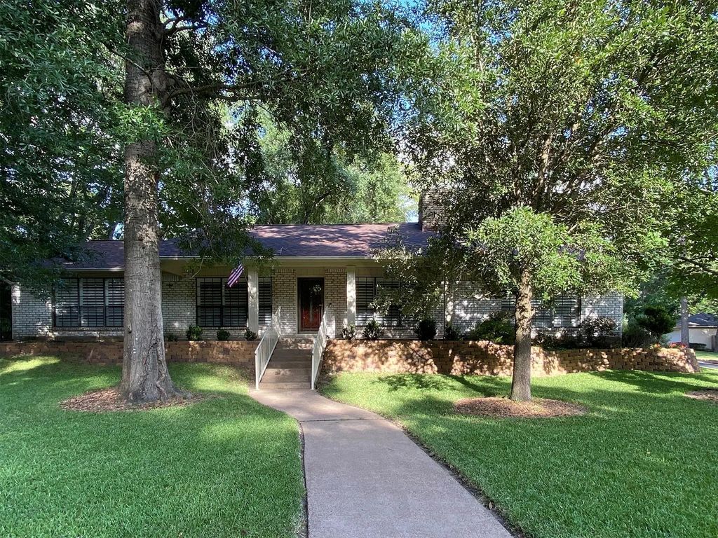 372 Oak Hill Drive, Huntsville