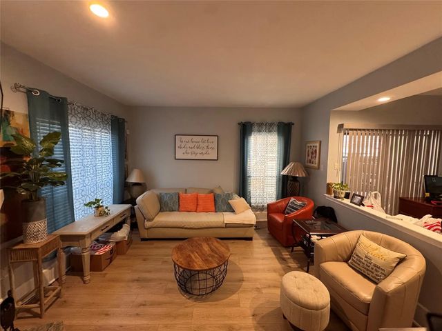 3100 Walnut Bend Lane 201, Houston