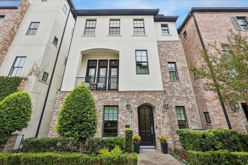 1208 Mosaico Lane, Houston