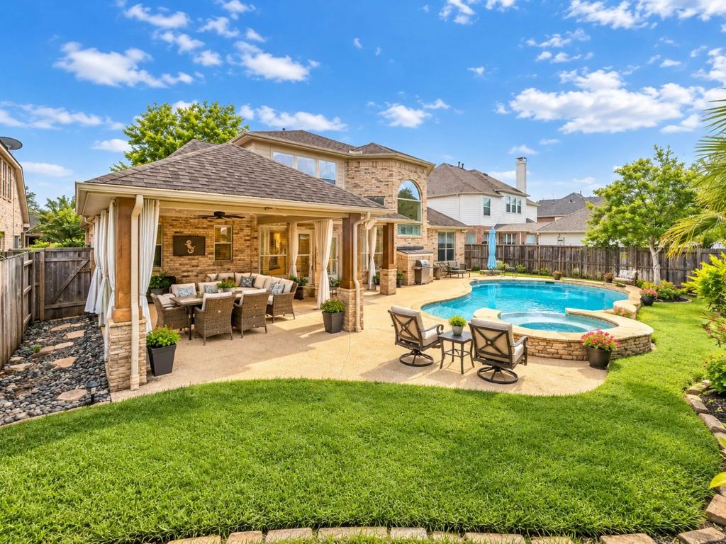 8111 Highland Green Drive, Sugar Land