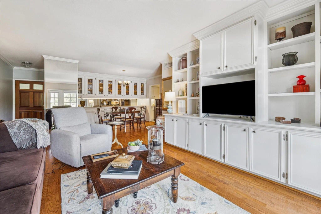 2238 S Piney Point Road 204, Houston