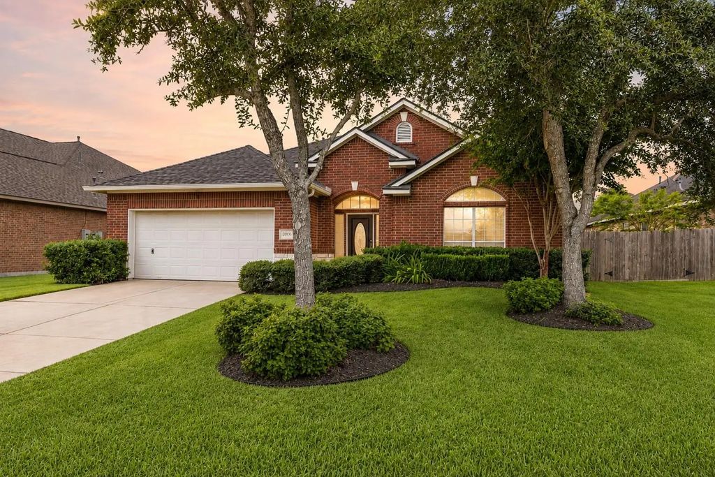 2006 Peonies Court, Pearland