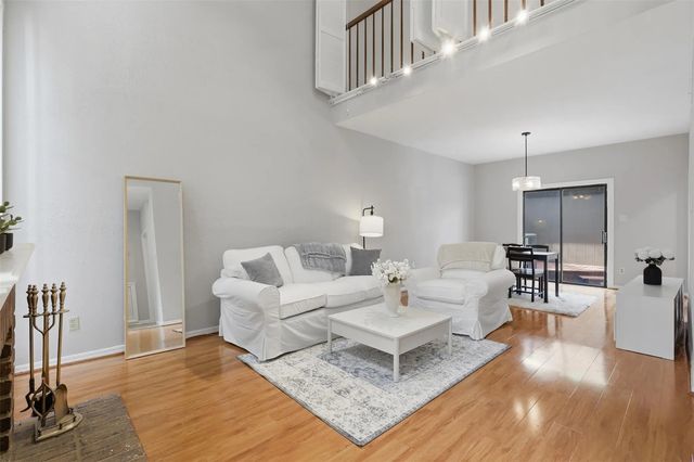 701 Bering Drive 102, Houston